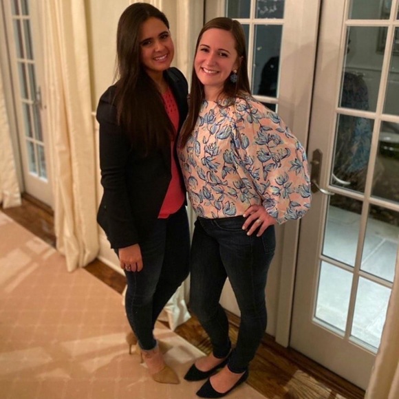 Meet your Posher, Jennifer G - Picture 2 of 16